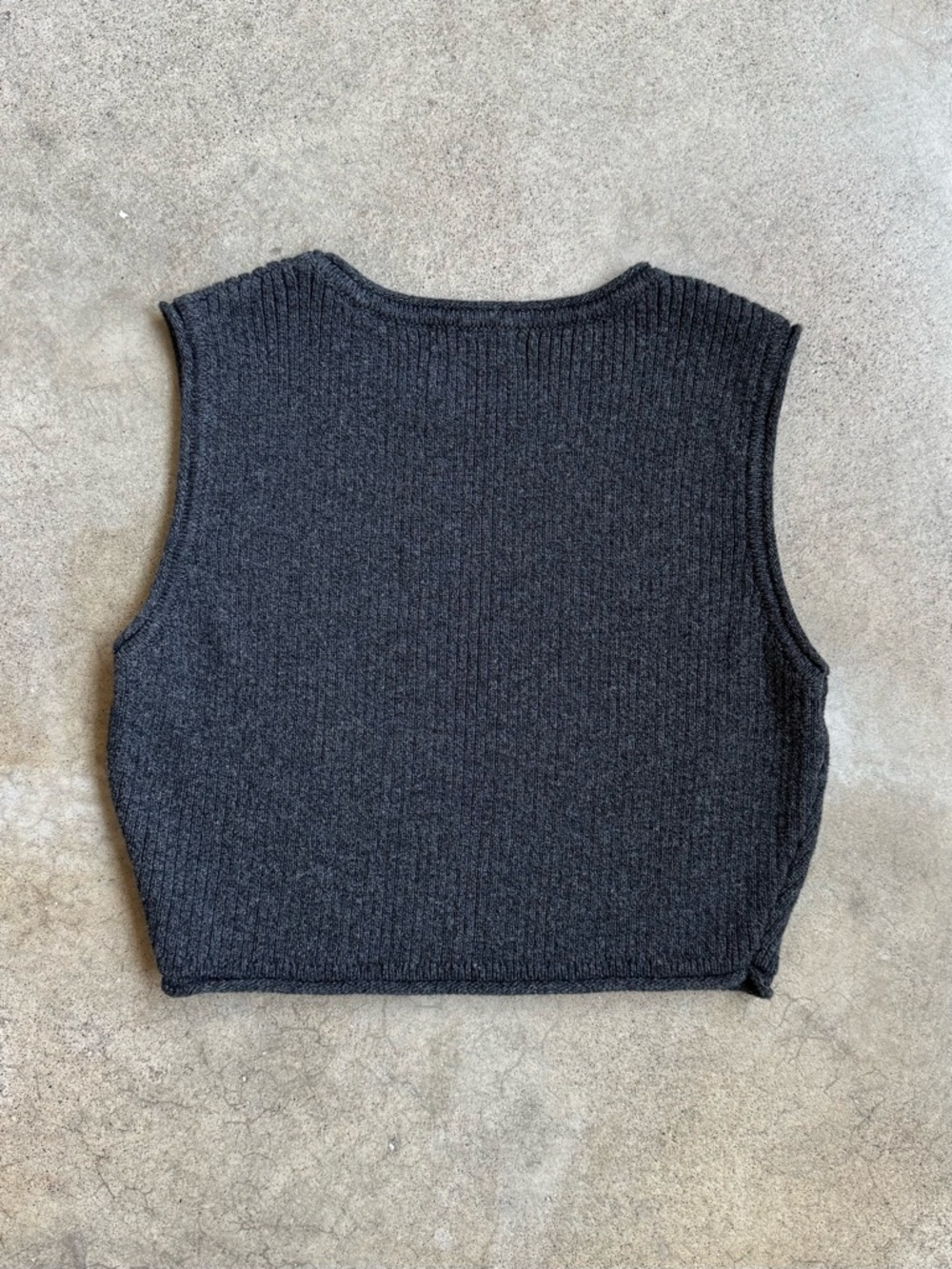 Mod Ref Grey Rib Knit Cropped Tank - Picture 2 of 4